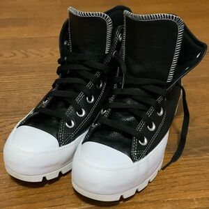 Converse All-Star Black/White Leather Lugged High-Top Platforms. Women’s 8.